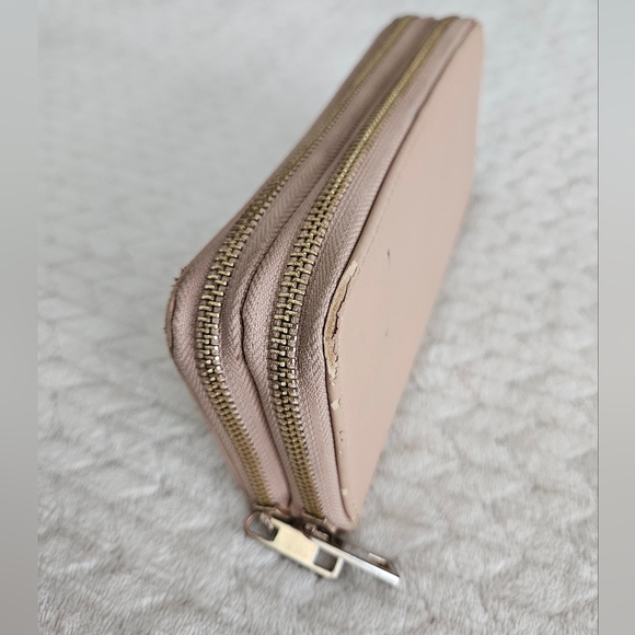 🖤3/$15 A New Day Wallet - Picture 3 of 8